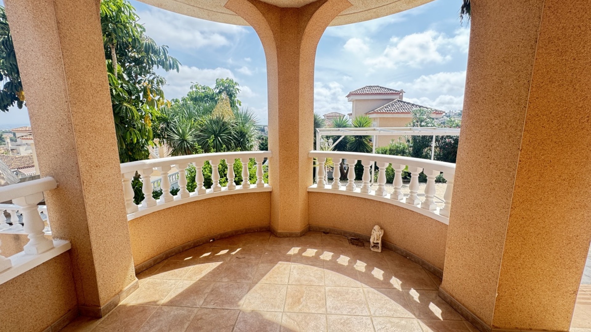 Venta - Chalet Independiente -
San Miguel de Salinas