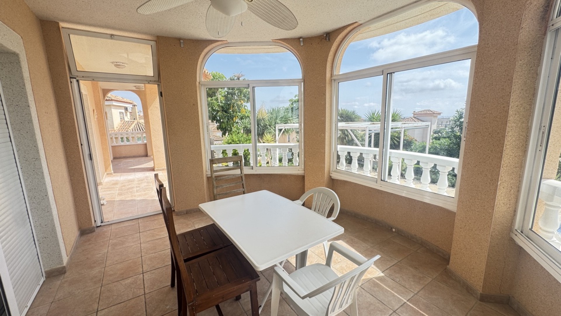 Venta - Chalet Independiente -
San Miguel de Salinas