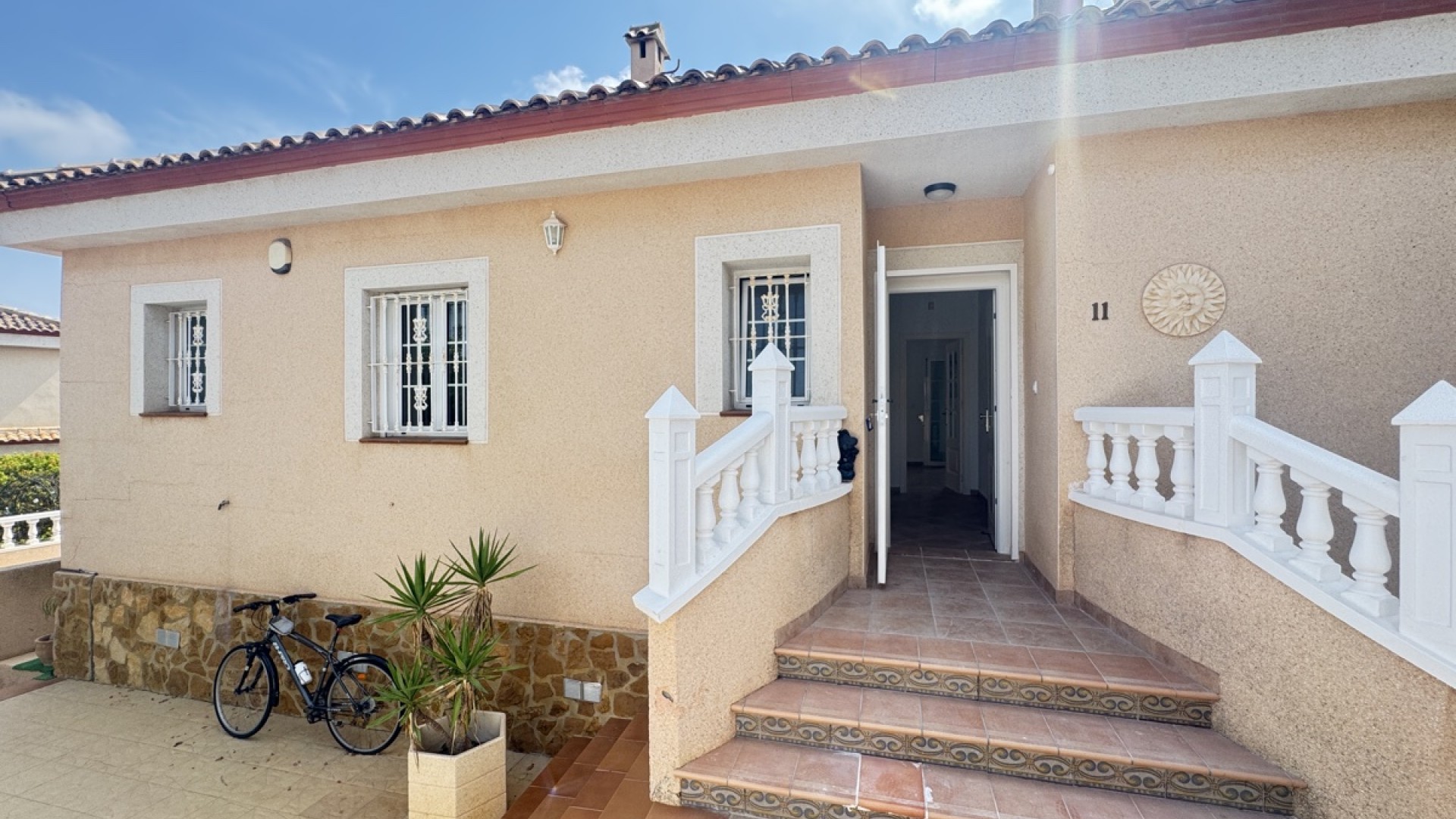 Venta - Chalet Independiente -
San Miguel de Salinas