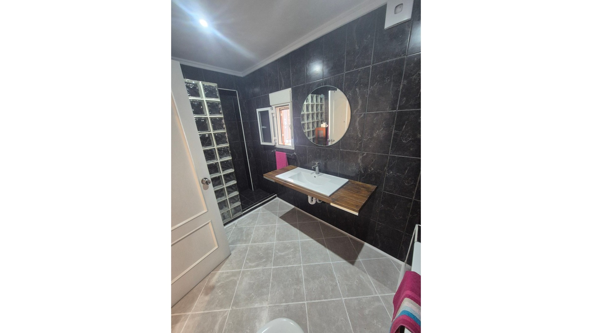 Venta - Chalet Independiente -
San Miguel de Salinas