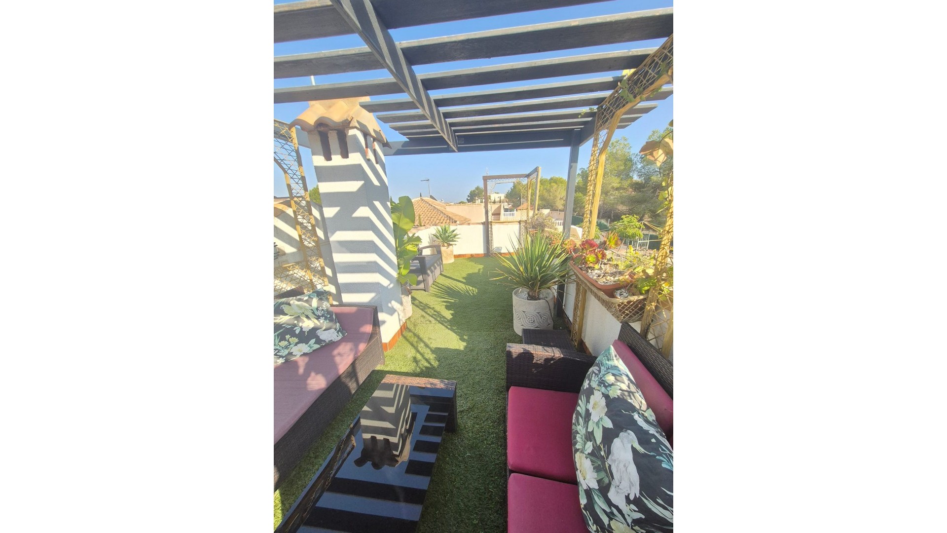 Venta - Chalet Independiente -
San Miguel de Salinas