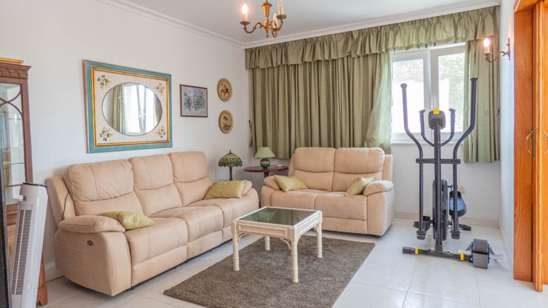 Venta - Chalet Independiente -
San Miguel de Salinas