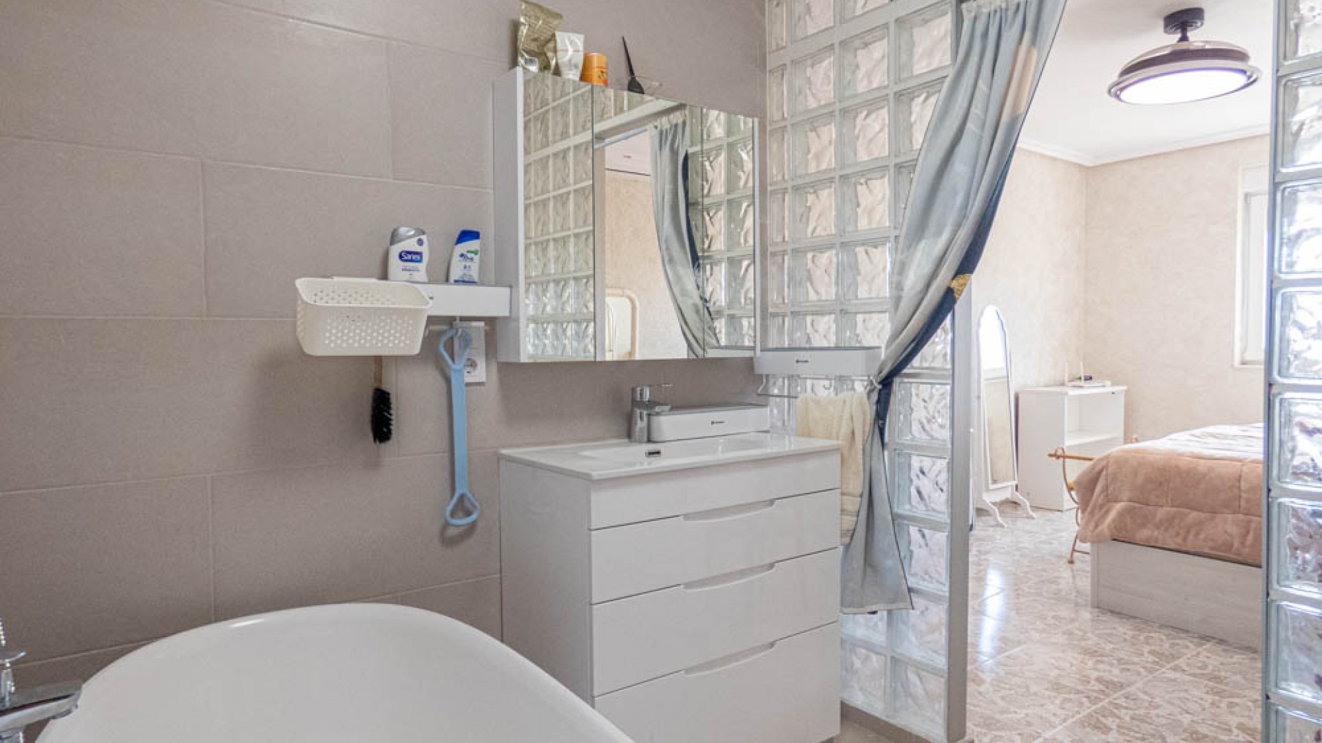 Venta - Chalet Independiente -
San Miguel de Salinas