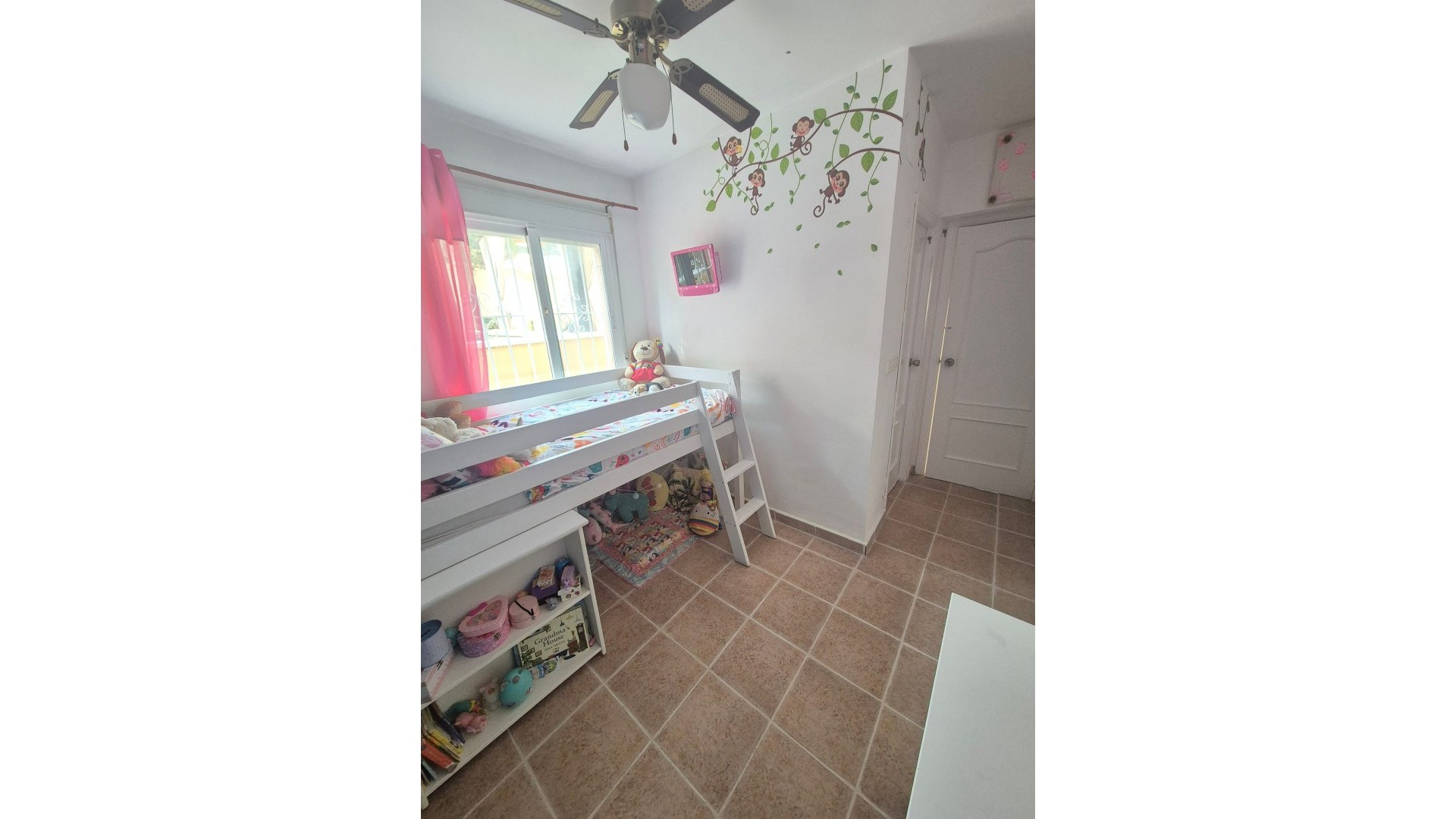 Venta - Chalet Independiente -
San Miguel de Salinas