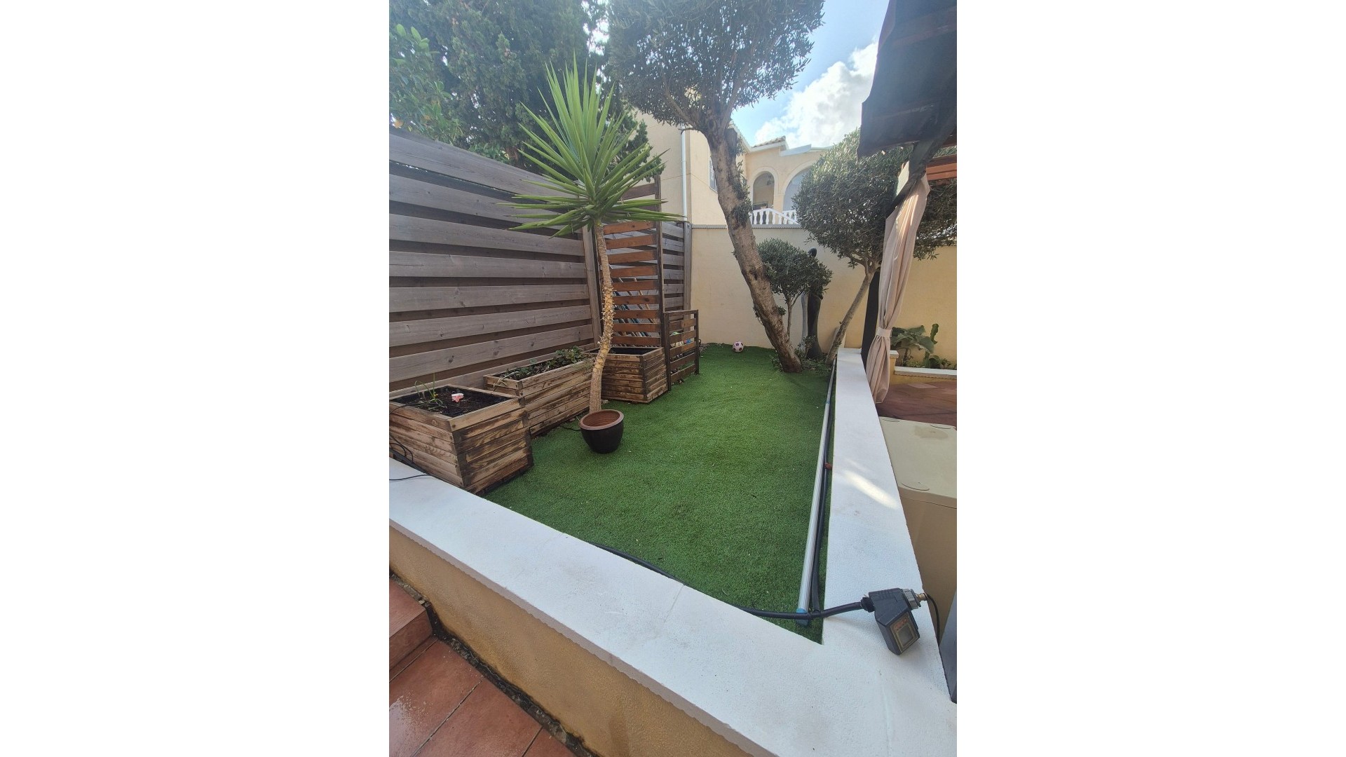 Venta - Chalet Independiente -
San Miguel de Salinas