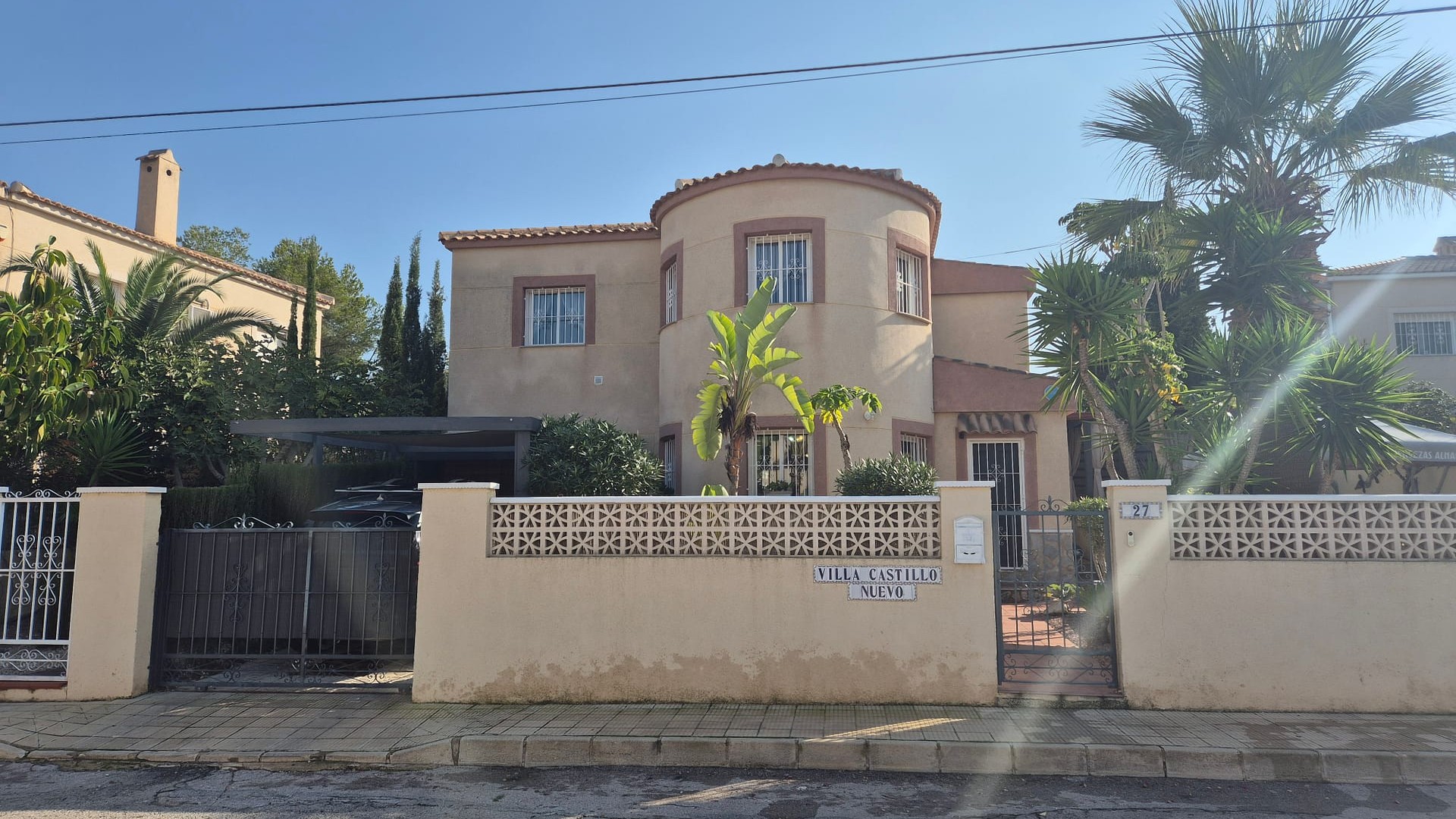 Venta - Chalet Independiente -
San Miguel de Salinas