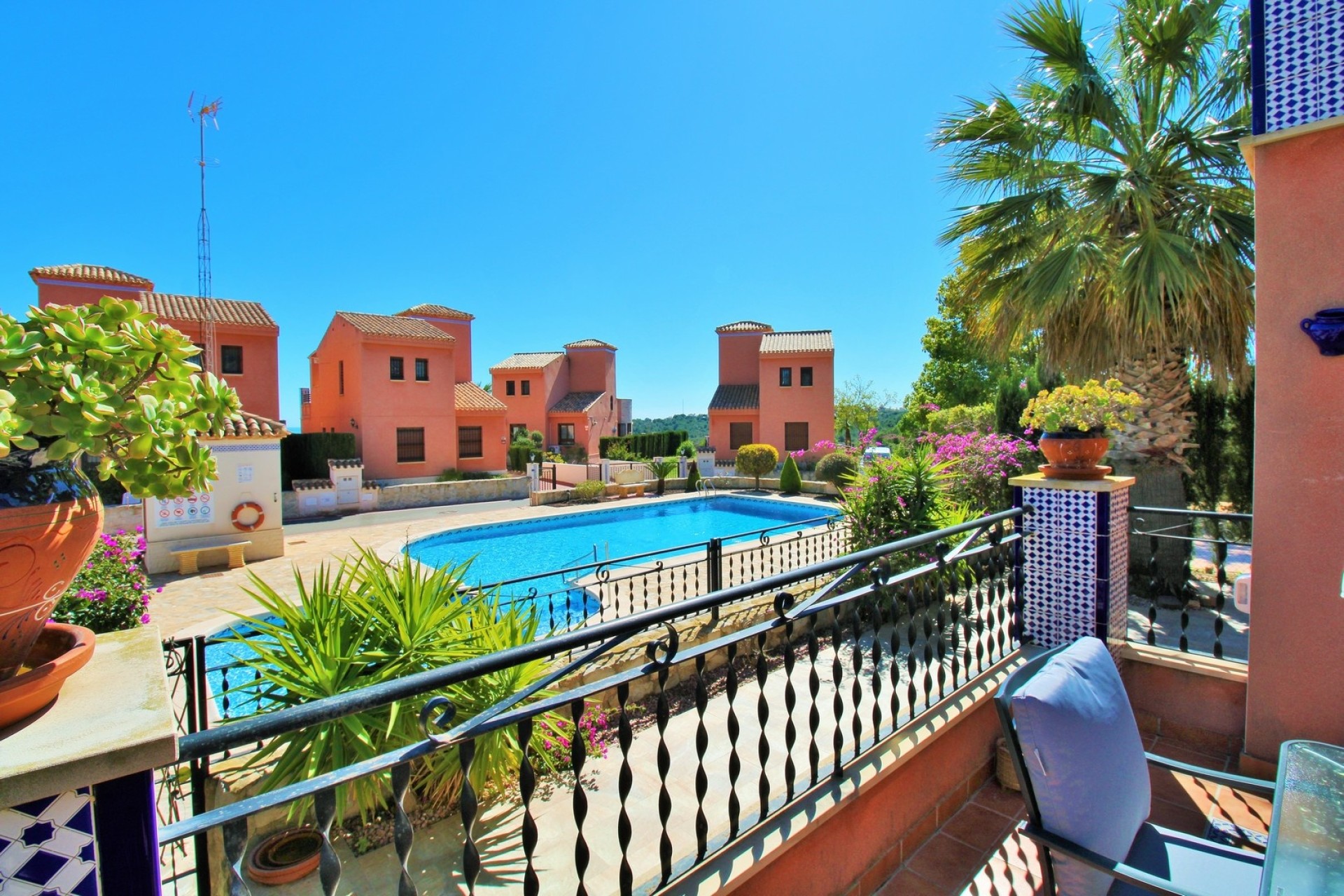 Venta - Chalet Independiente -
San Miguel de Salinas