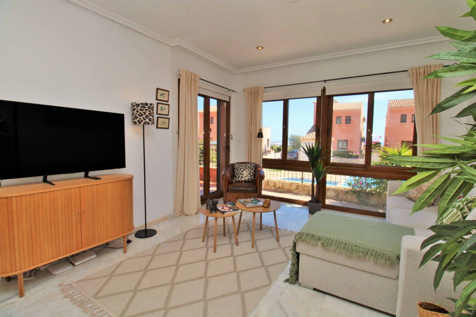 Venta - Chalet Independiente -
San Miguel de Salinas