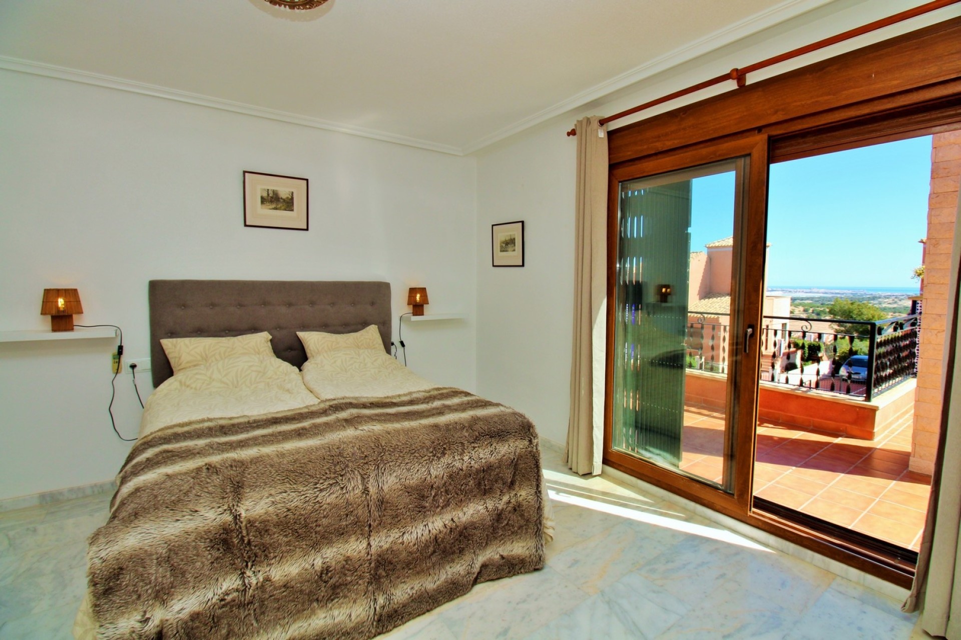 Venta - Chalet Independiente -
San Miguel de Salinas