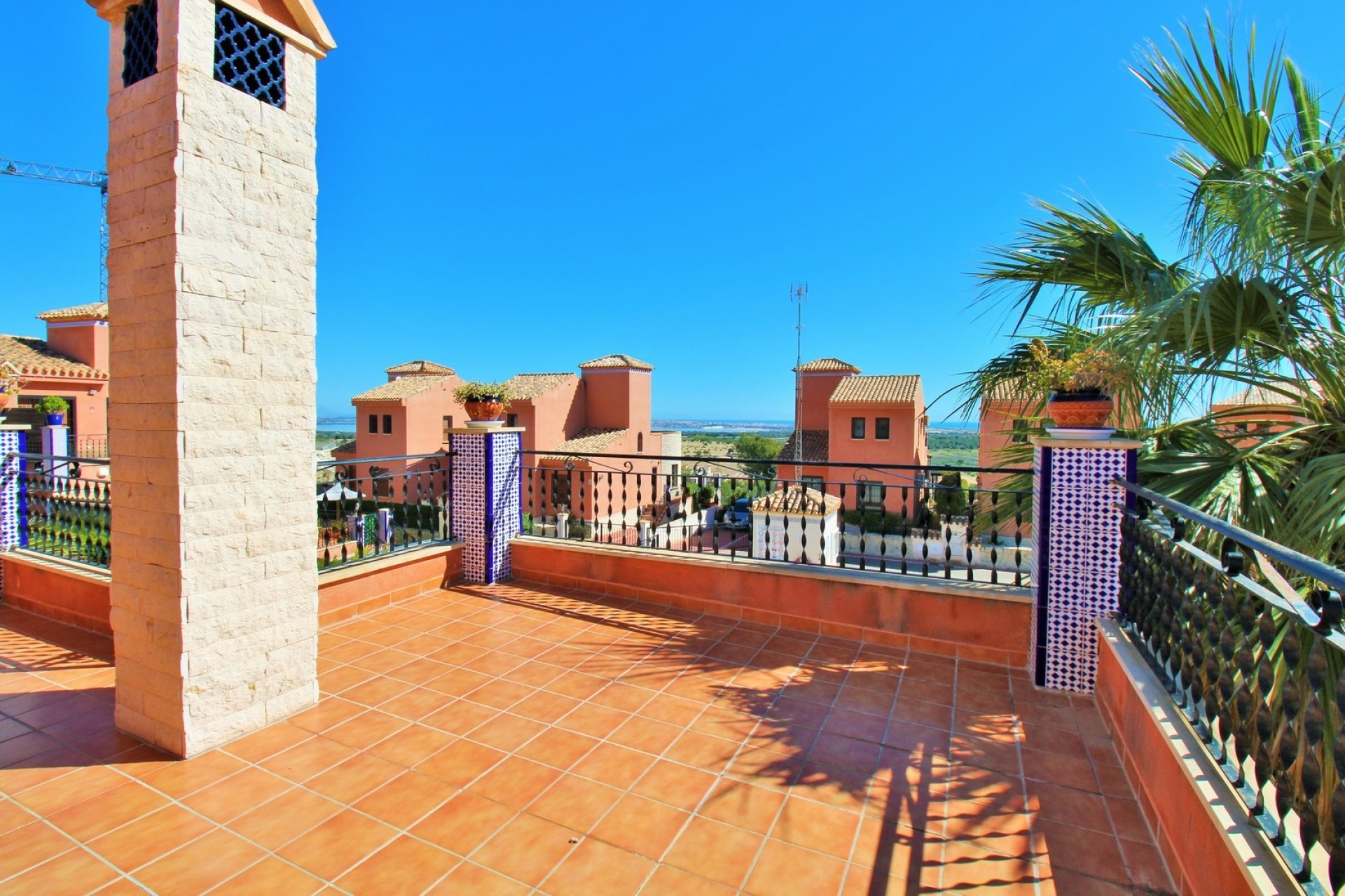 Venta - Chalet Independiente -
San Miguel de Salinas