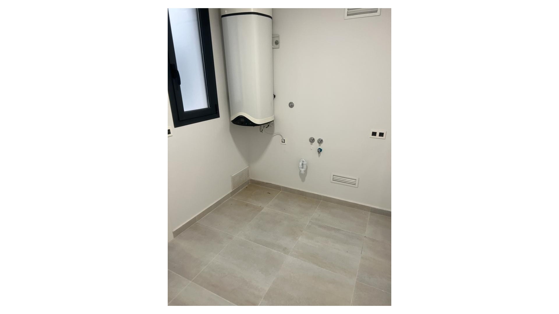 Venta - Chalet Independiente -
San Miguel de Salinas