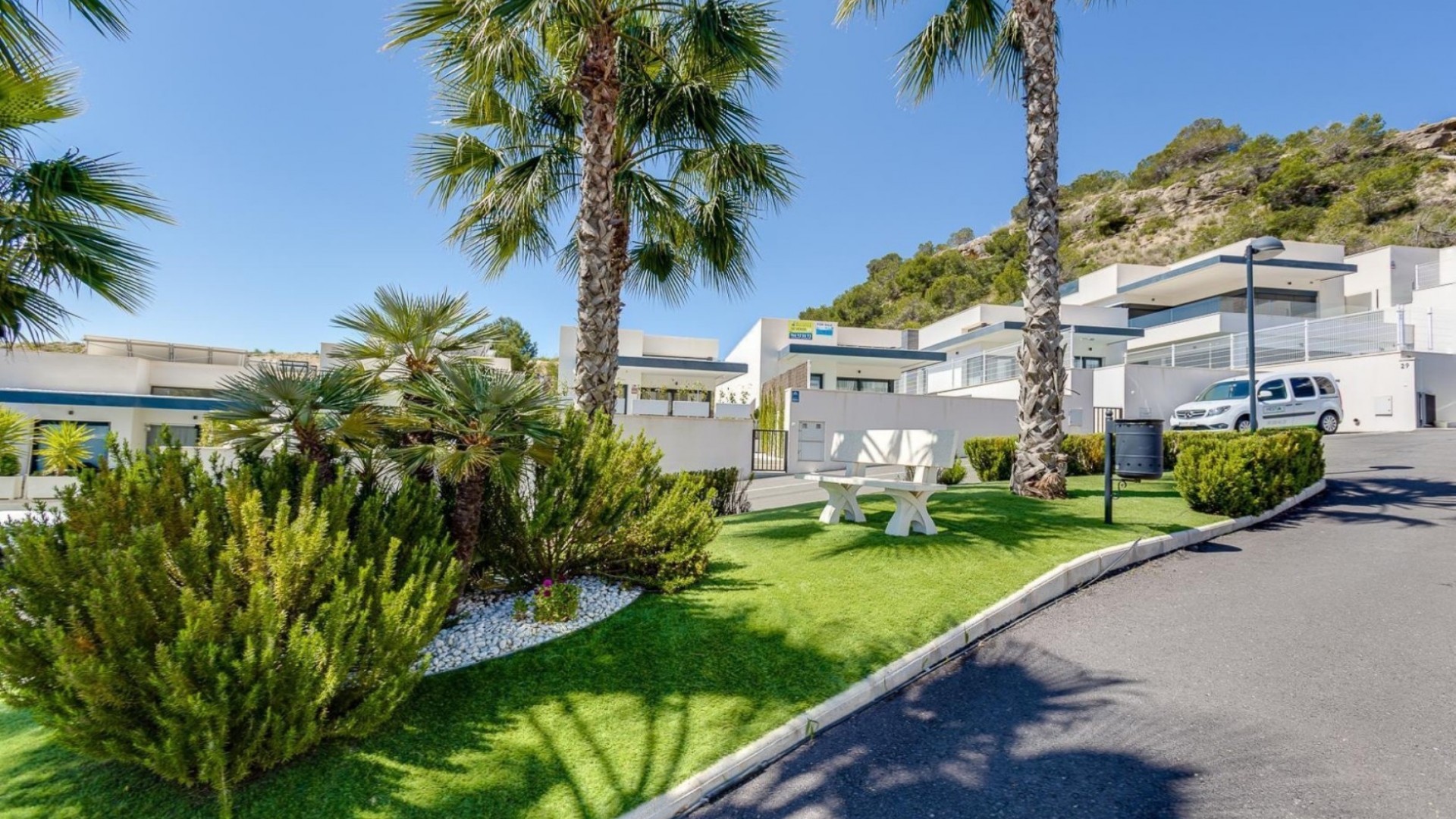 Venta - Chalet Independiente -
San Miguel de Salinas