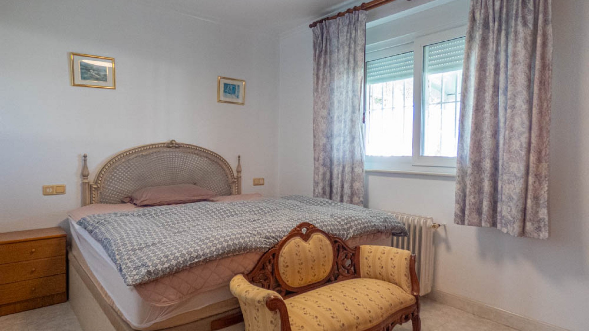 Venta - Chalet Independiente -
San Miguel de Salinas