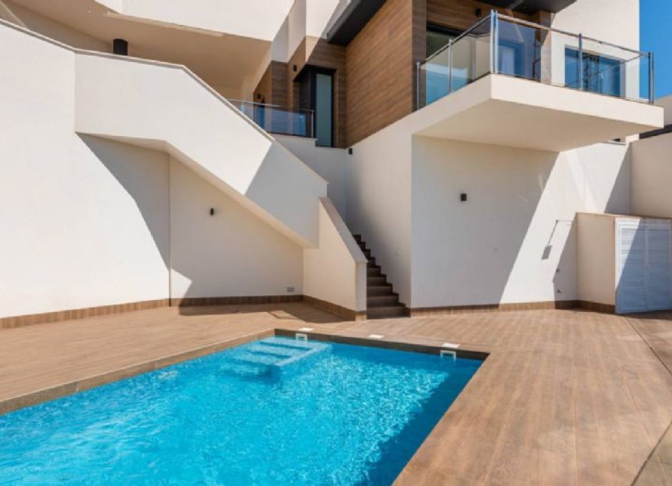 Venta - Chalet Independiente -
San Miguel de Salinas