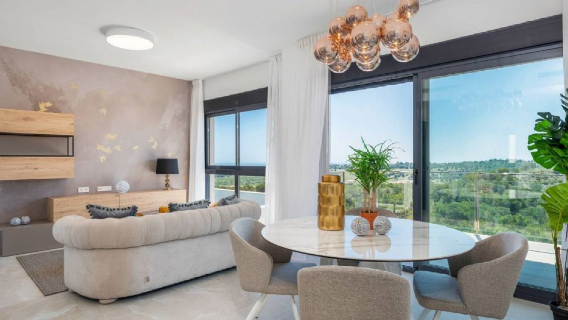 Venta - Chalet Independiente -
San Miguel de Salinas