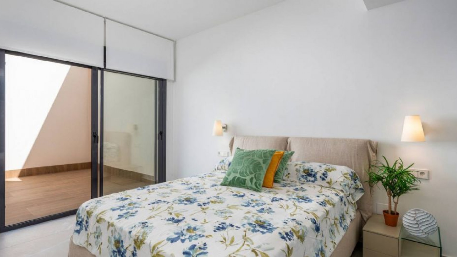 Venta - Chalet Independiente -
San Miguel de Salinas