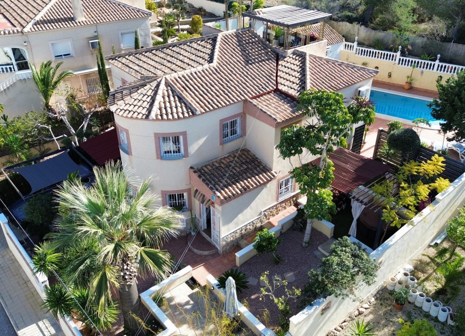 Venta - Chalet Independiente -
San Miguel de Salinas