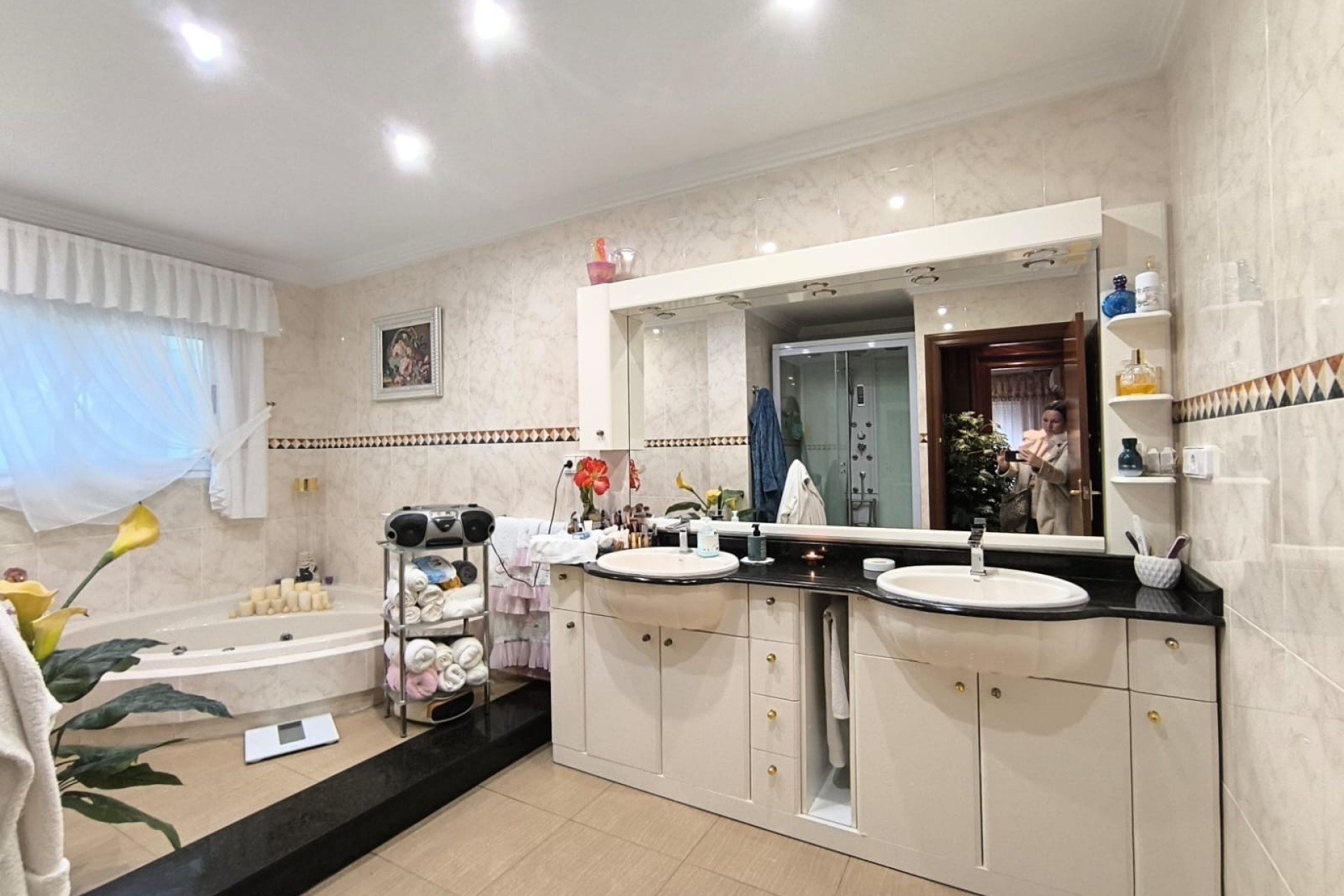 Venta - Chalet Independiente -
SAX - Inland