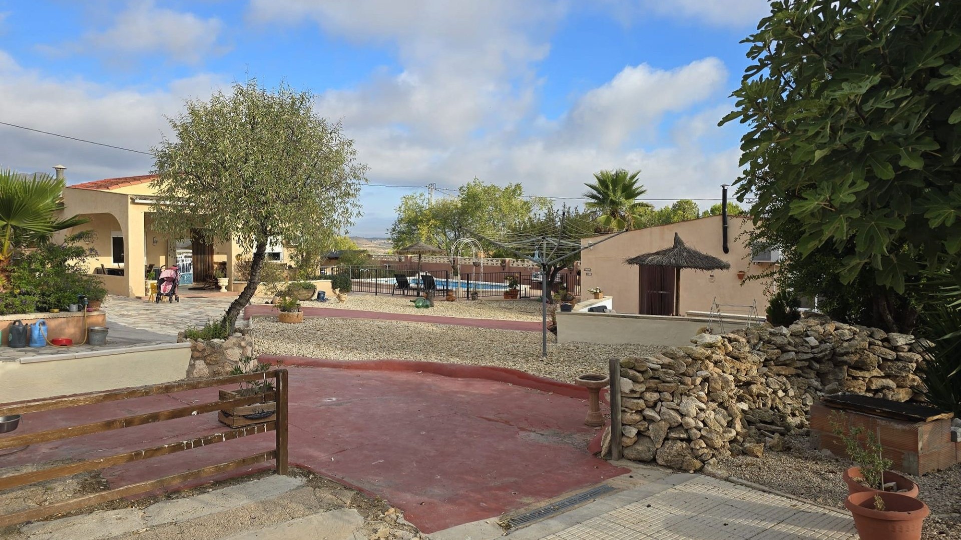 Venta - Chalet Independiente -
SAX