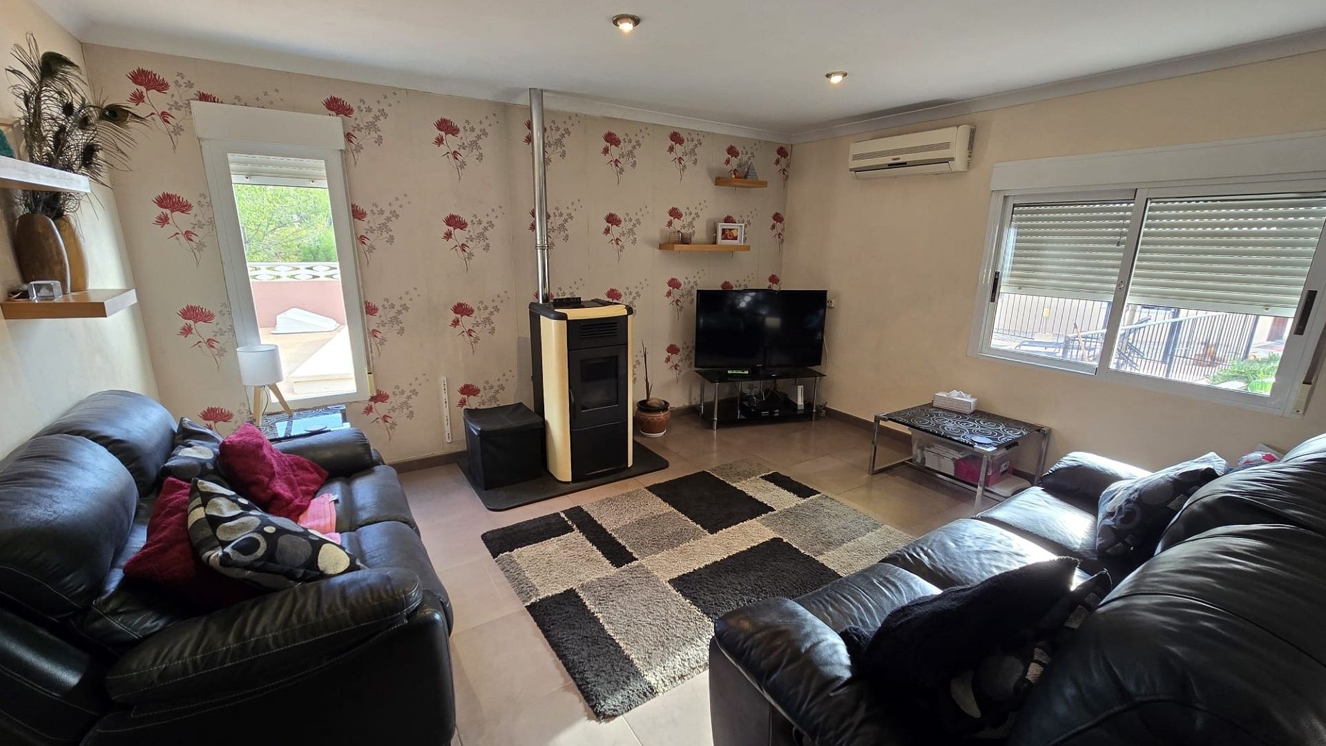 Venta - Chalet Independiente -
SAX