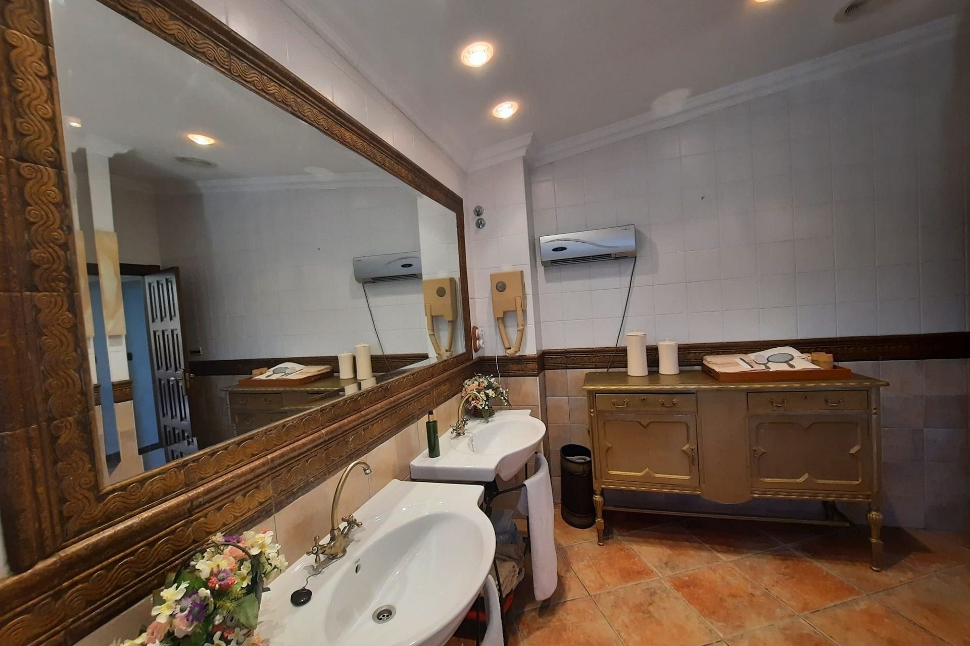 Venta - Chalet Independiente -
SAX