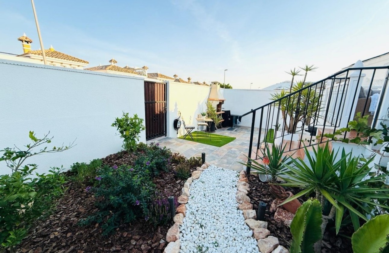 Venta - Chalet Independiente -
Sucina - Inland