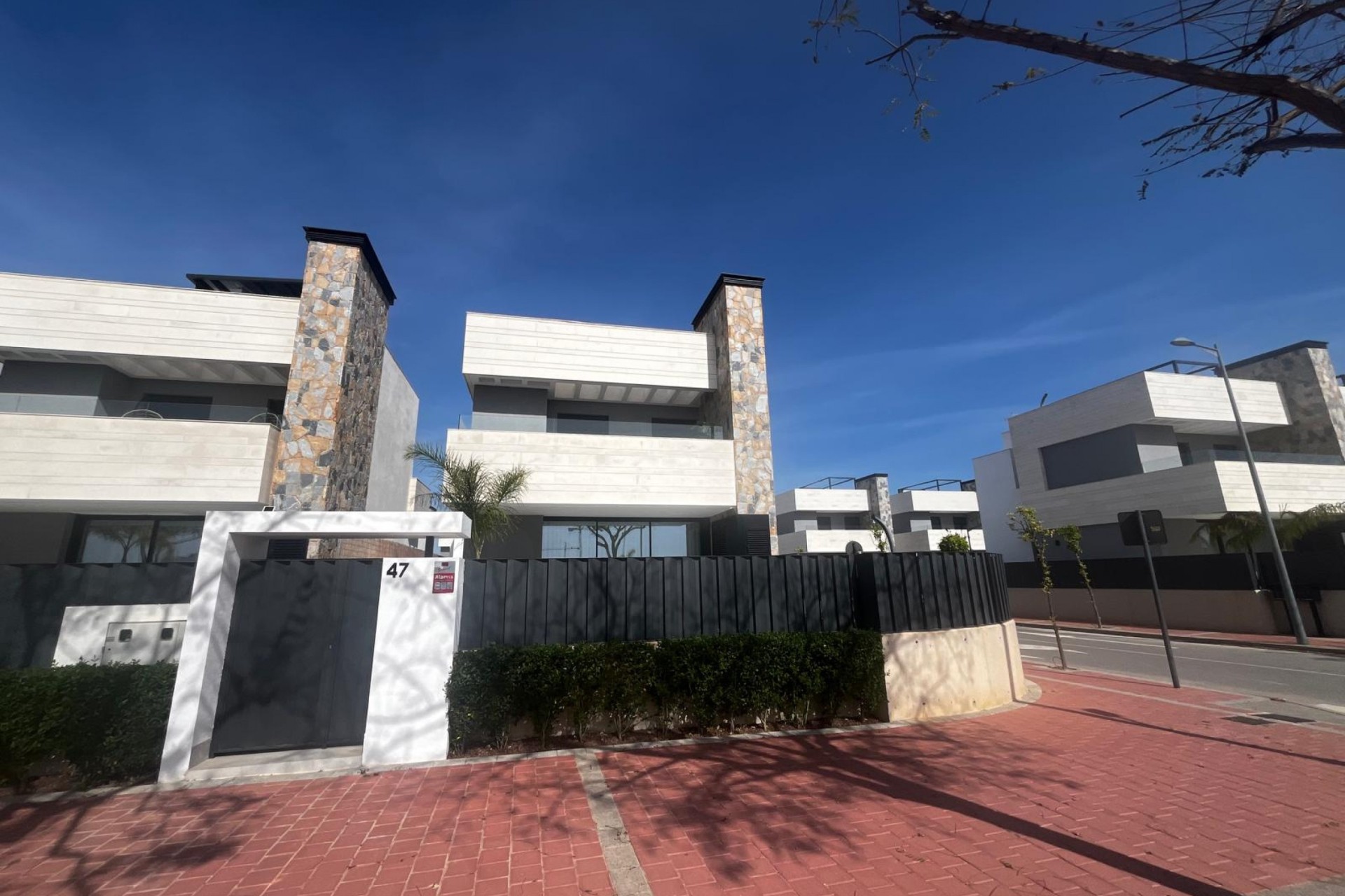 Venta - Chalet Independiente -
Torre Pacheco - Inland