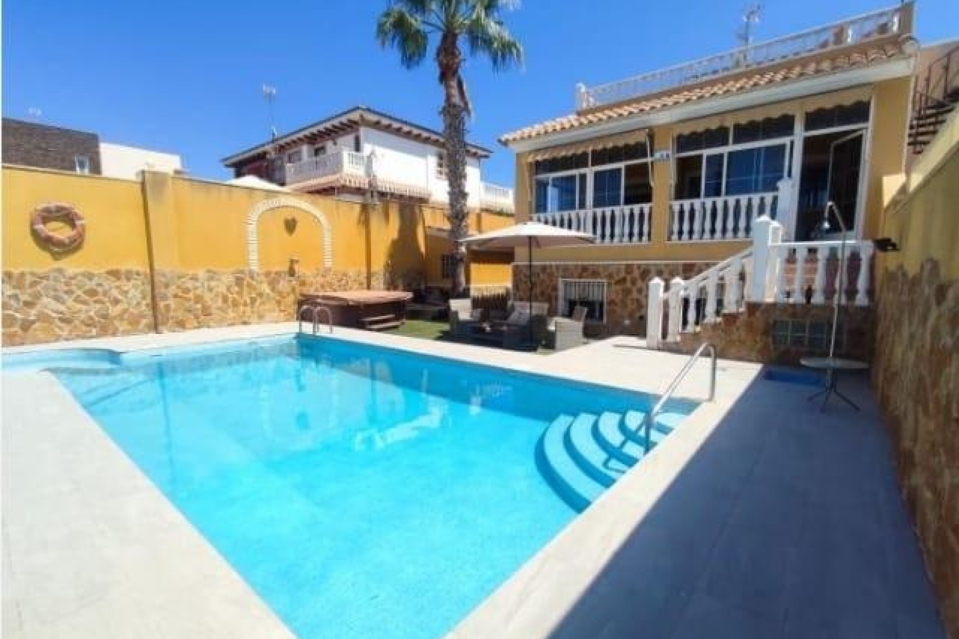Venta - Chalet Independiente -
Torrevieja - Aguas Nuevas