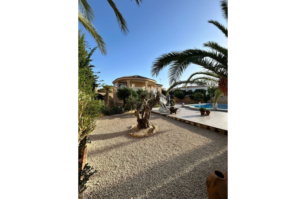 Venta - Chalet Independiente -
Torrevieja - Aguas Nuevas