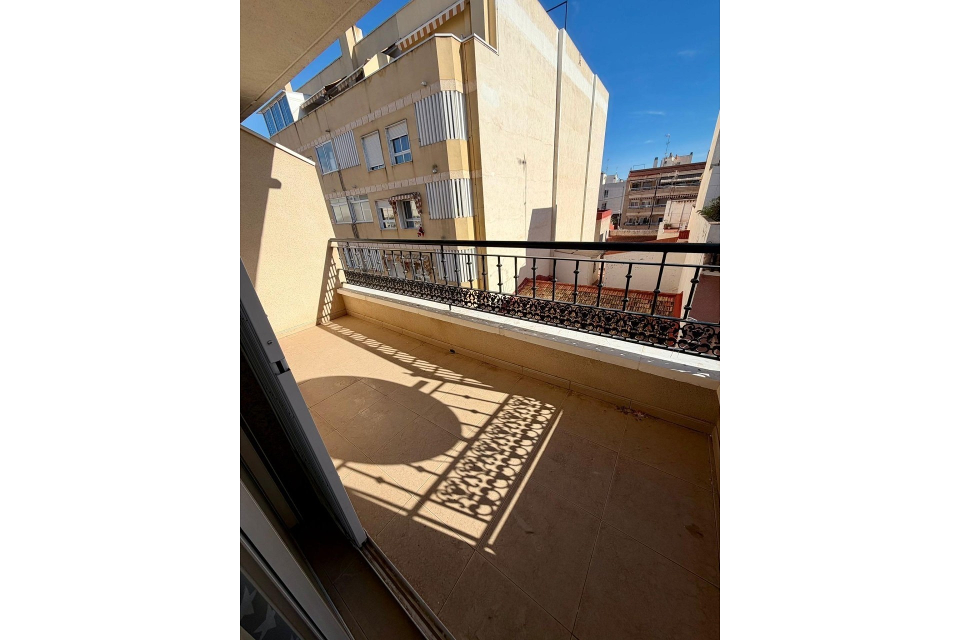 Venta - Chalet Independiente -
Torrevieja - Center
