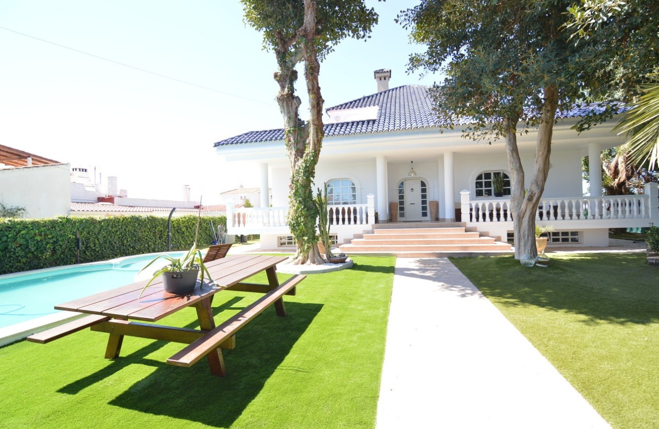 Venta - Chalet Independiente -
Torrevieja - Costa Blanca