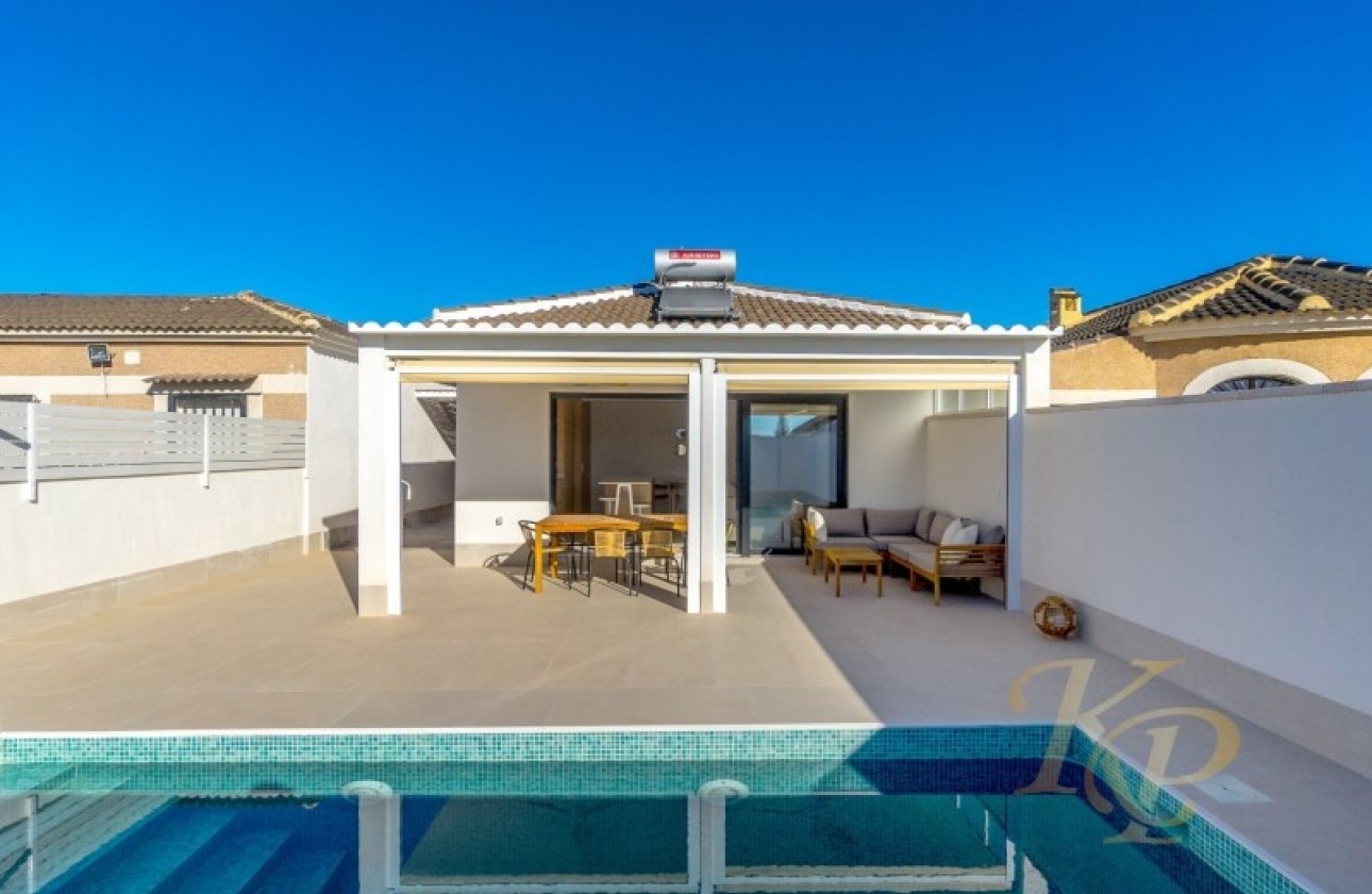 Venta - Chalet Independiente -
Torrevieja - Costa Blanca