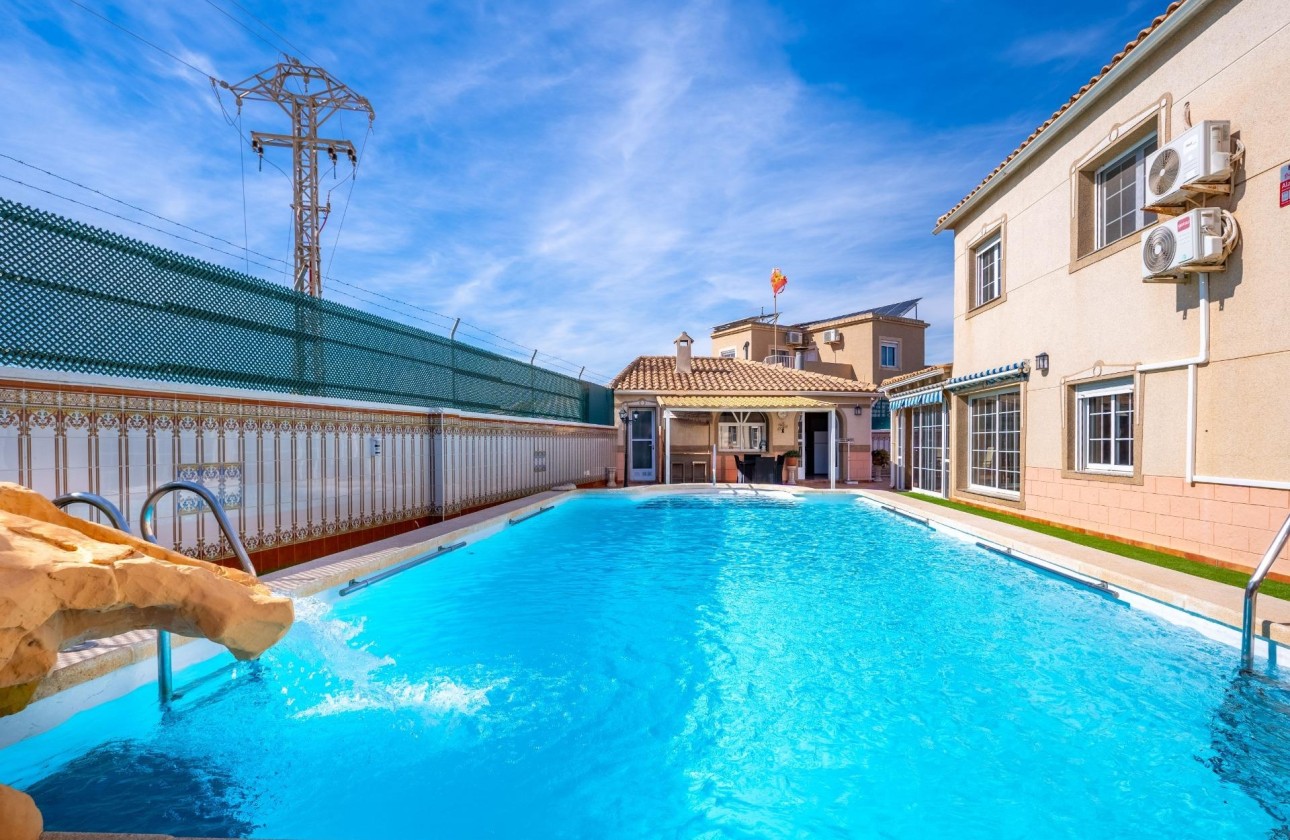 Venta - Chalet Independiente -
Torrevieja - El chaparral