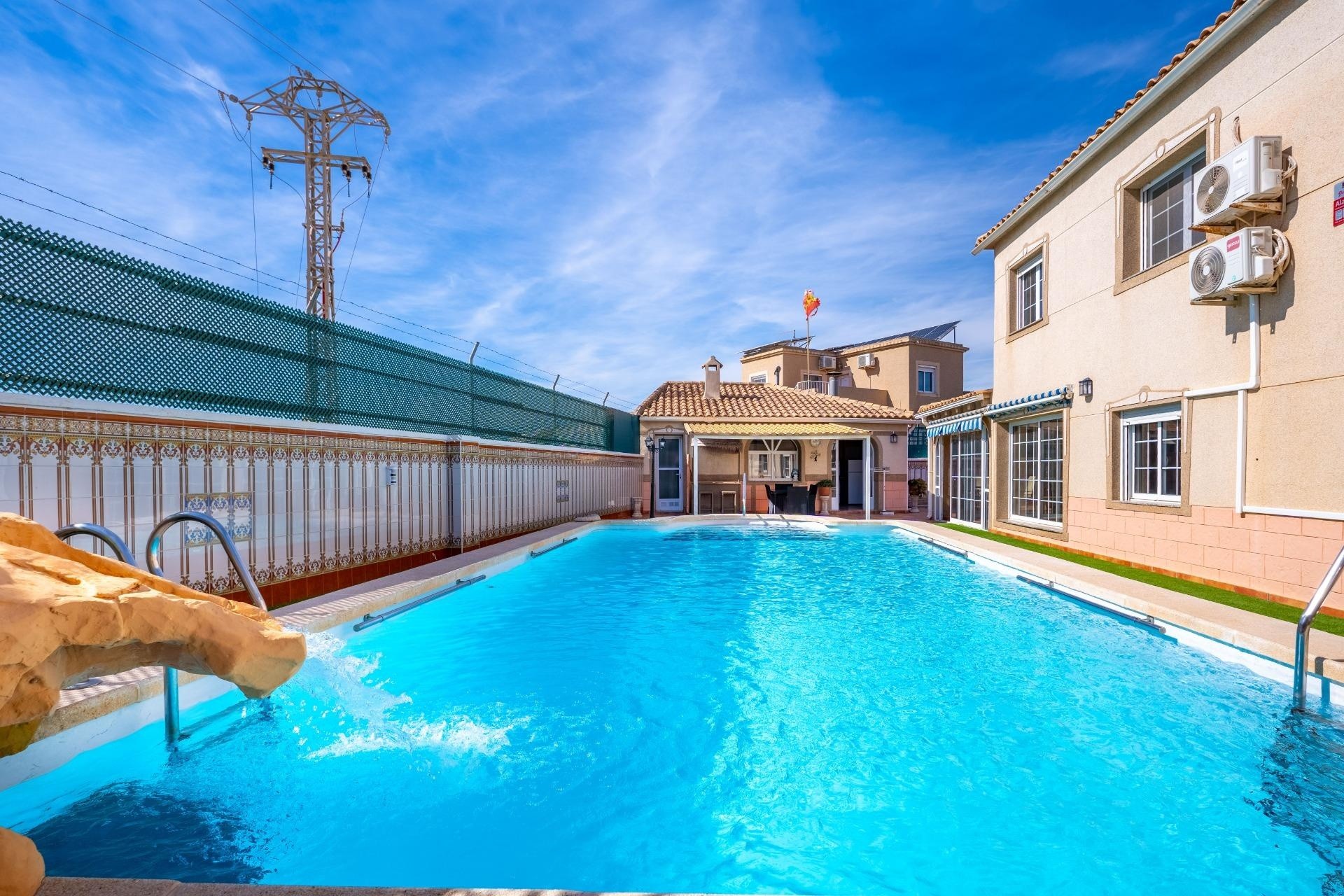 Venta - Chalet Independiente -
Torrevieja - El chaparral