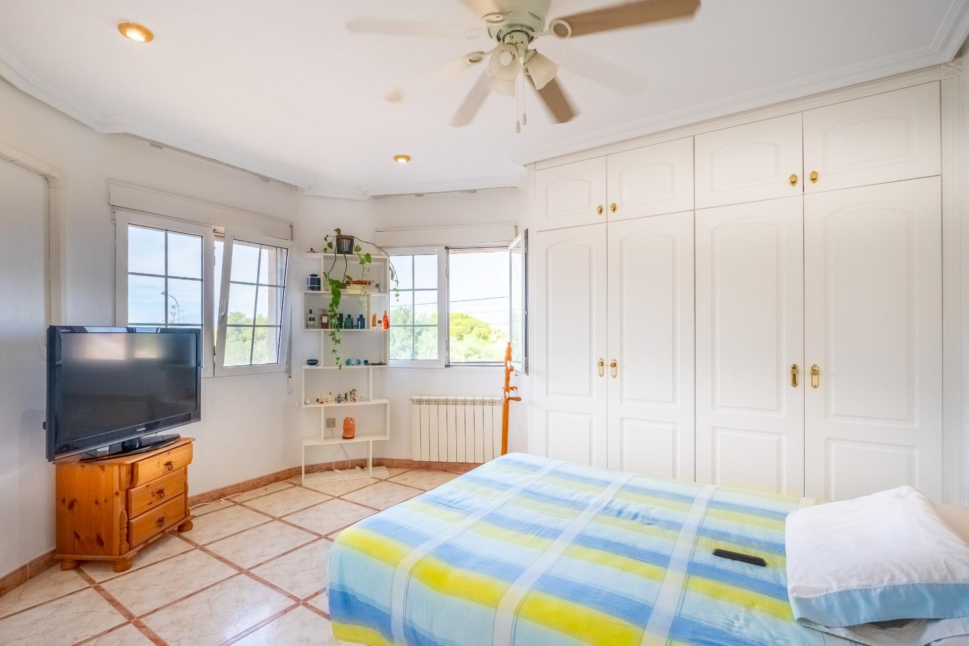 Venta - Chalet Independiente -
Torrevieja - El chaparral