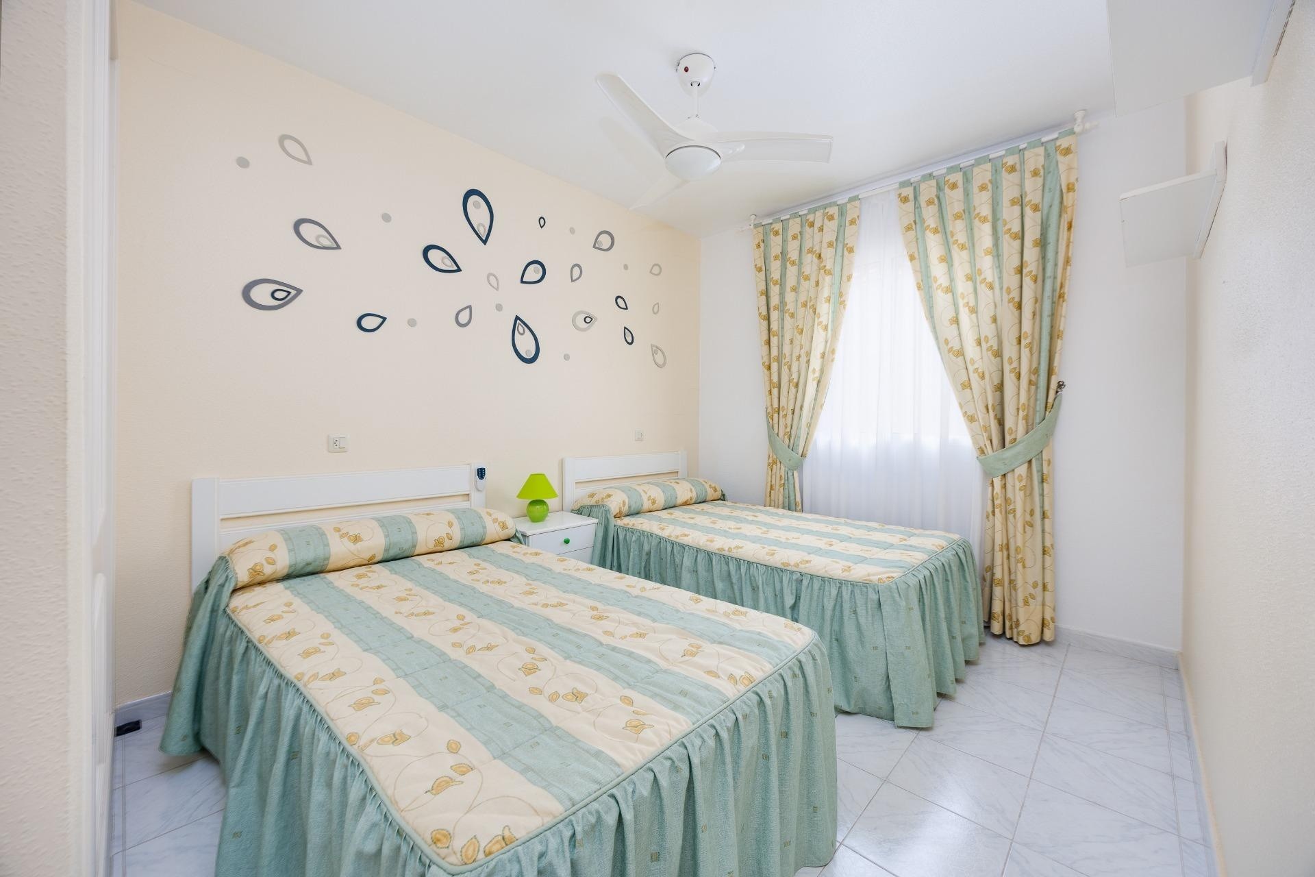 Venta - Chalet Independiente -
Torrevieja - El Limonar
