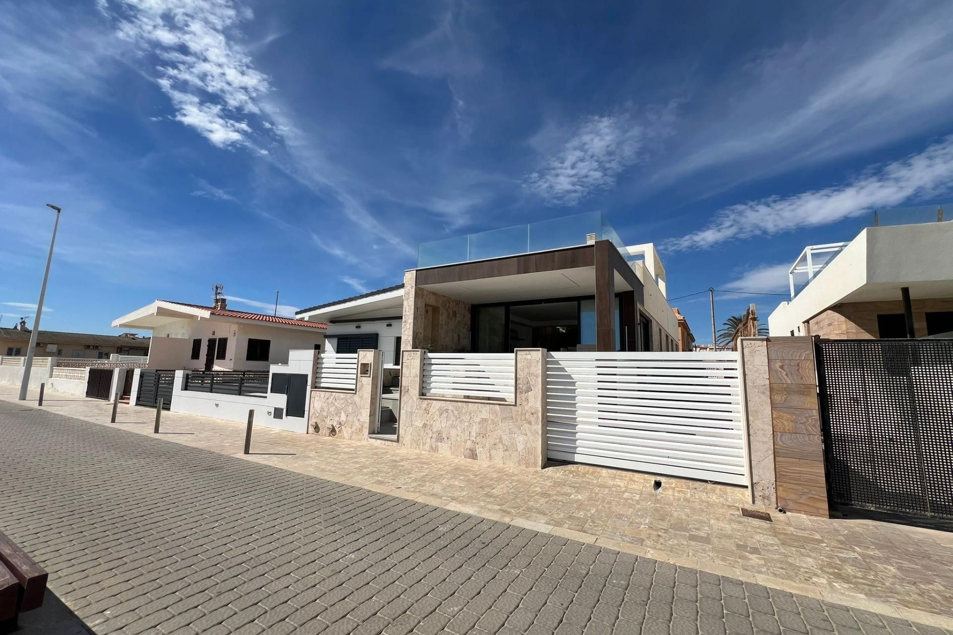 Venta - Chalet Independiente -
Torrevieja - La Mata