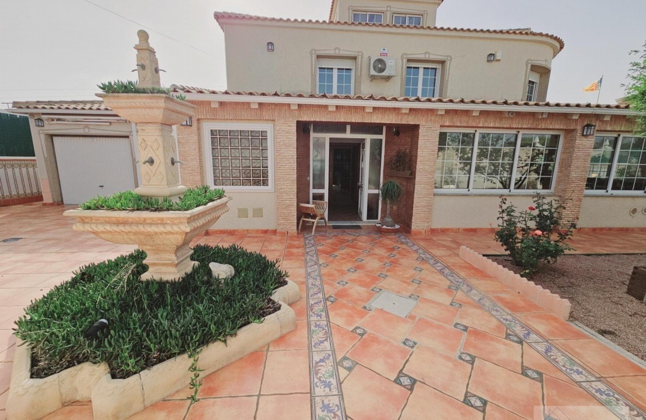 Venta - Chalet Independiente -
Torrevieja - La Siesta - El Salado - Torreta