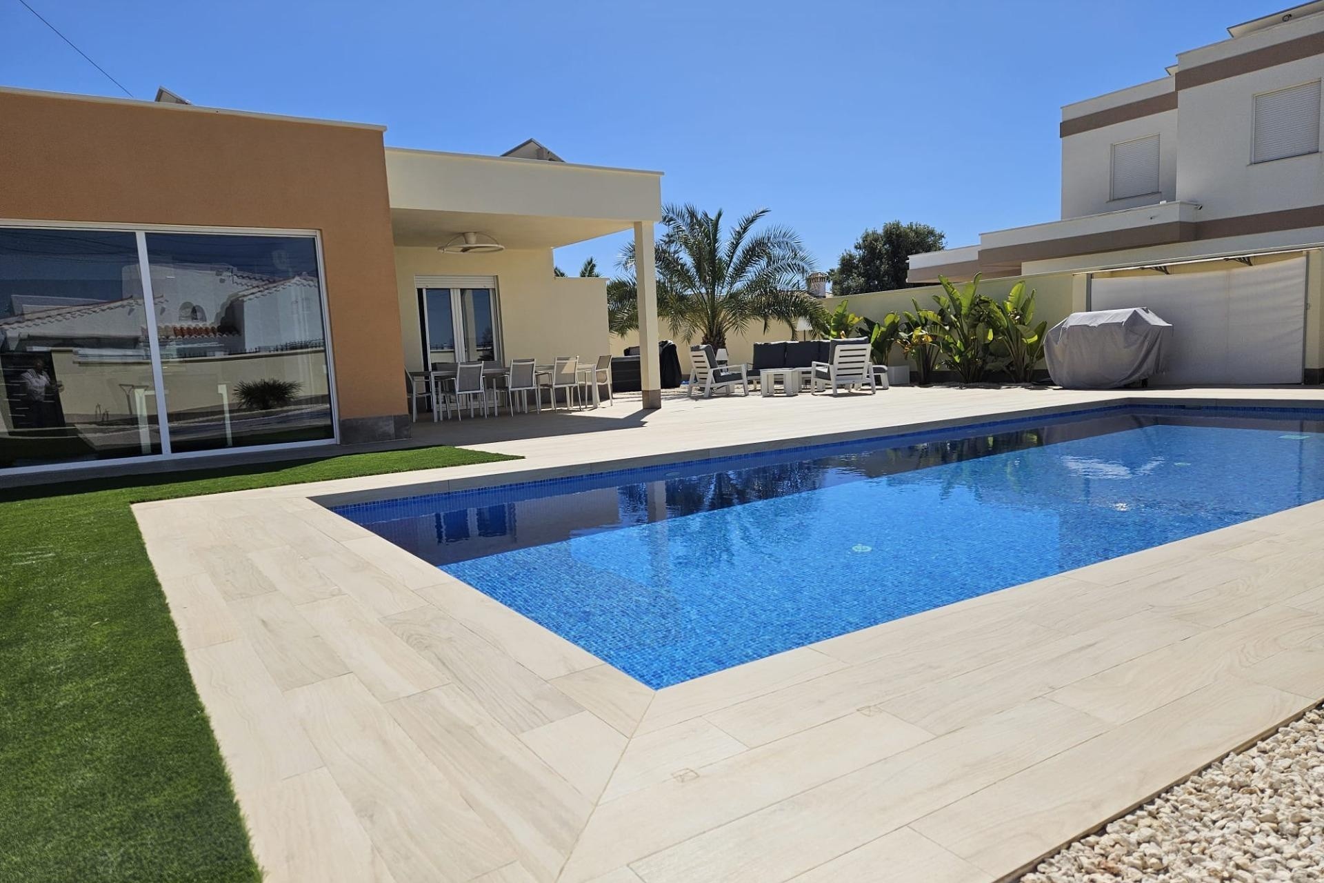 Venta - Chalet Independiente -
Torrevieja - La Siesta - El Salado - Torreta