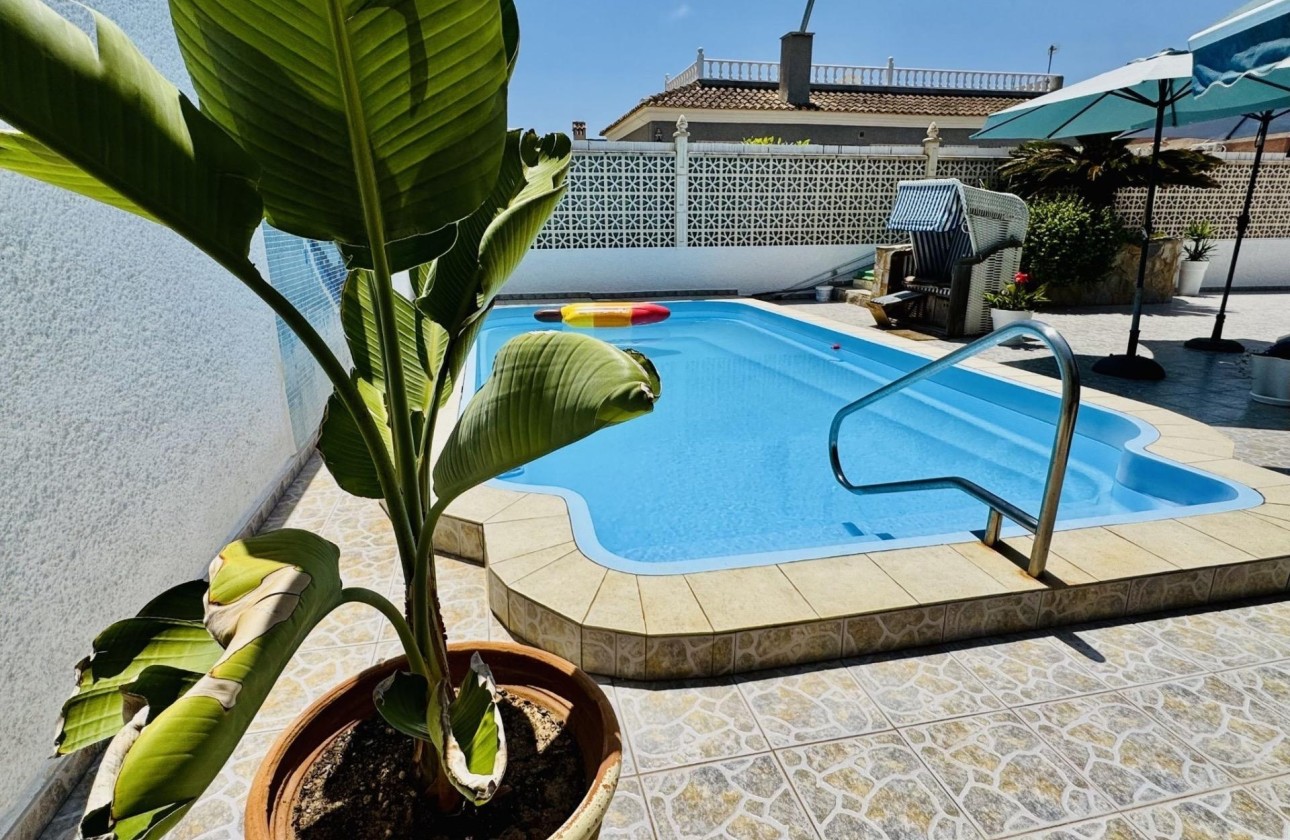 Venta - Chalet Independiente -
Torrevieja - La Siesta - El Salado - Torreta