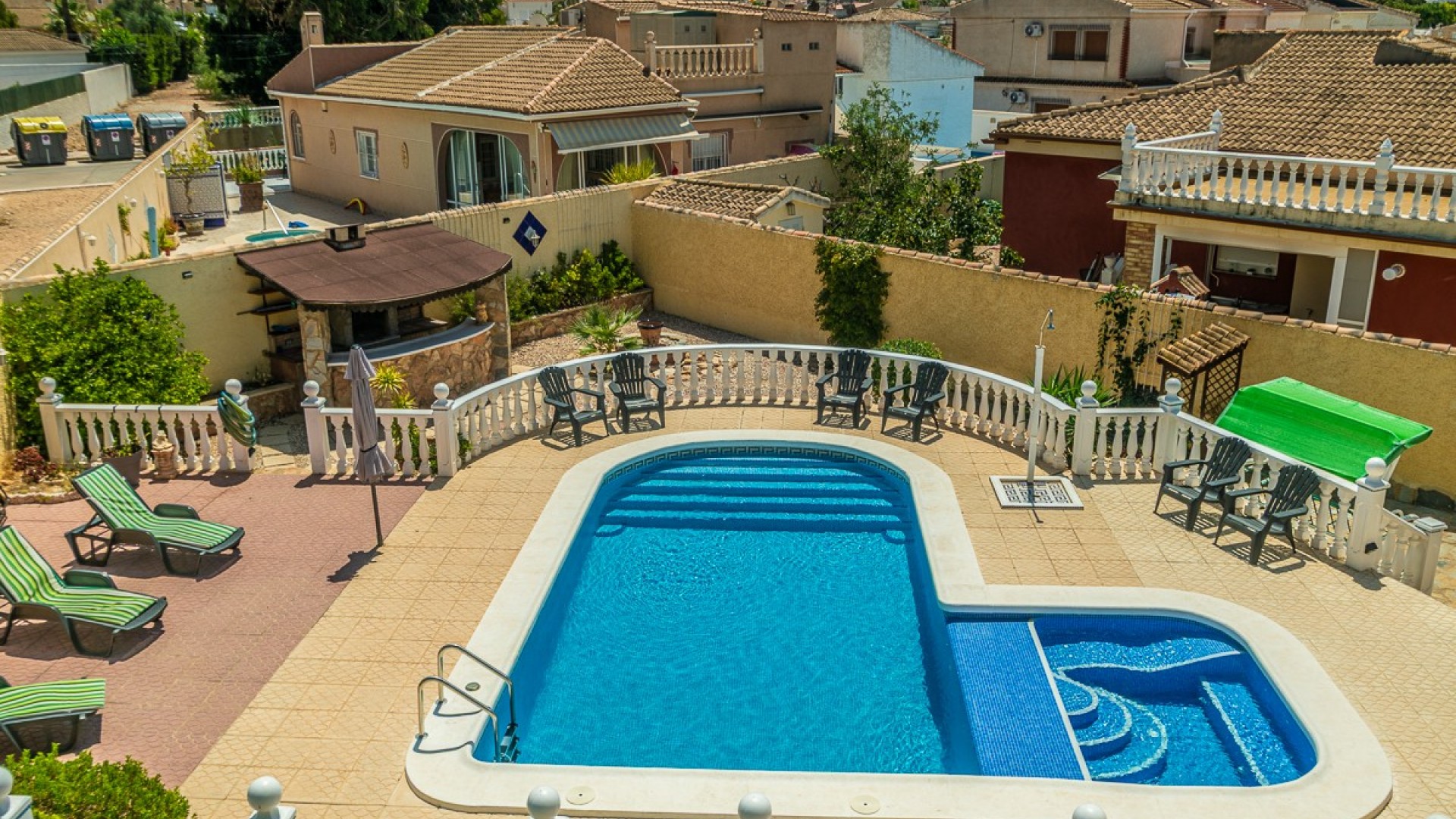 Venta - Chalet Independiente -
Torrevieja - La Siesta