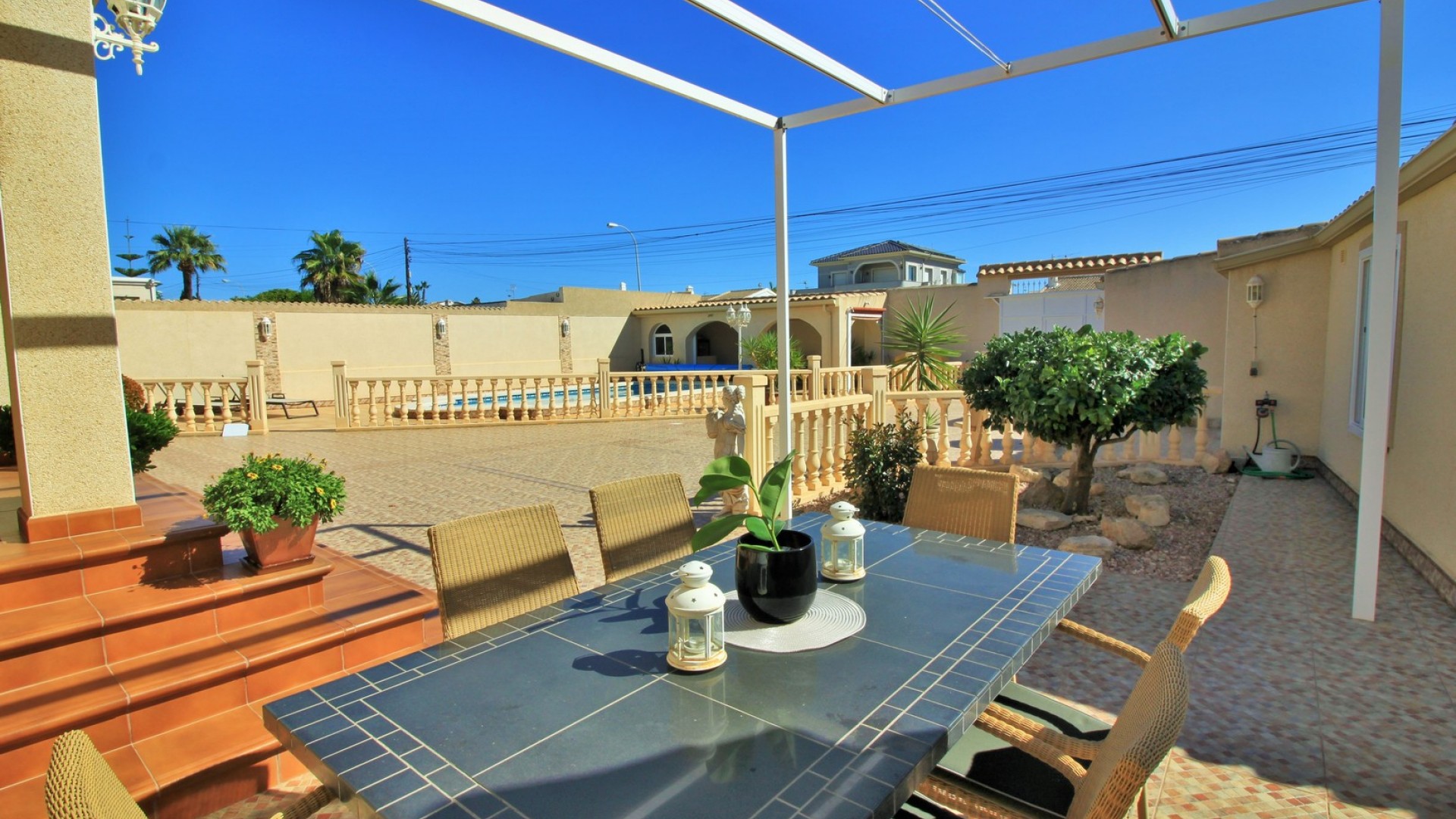 Venta - Chalet Independiente -
Torrevieja - La Siesta