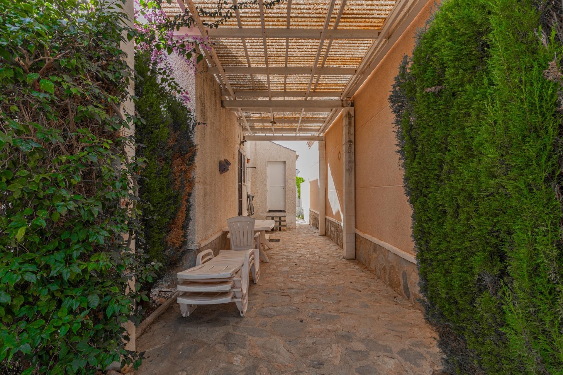 Venta - Chalet Independiente -
Torrevieja - La siesta