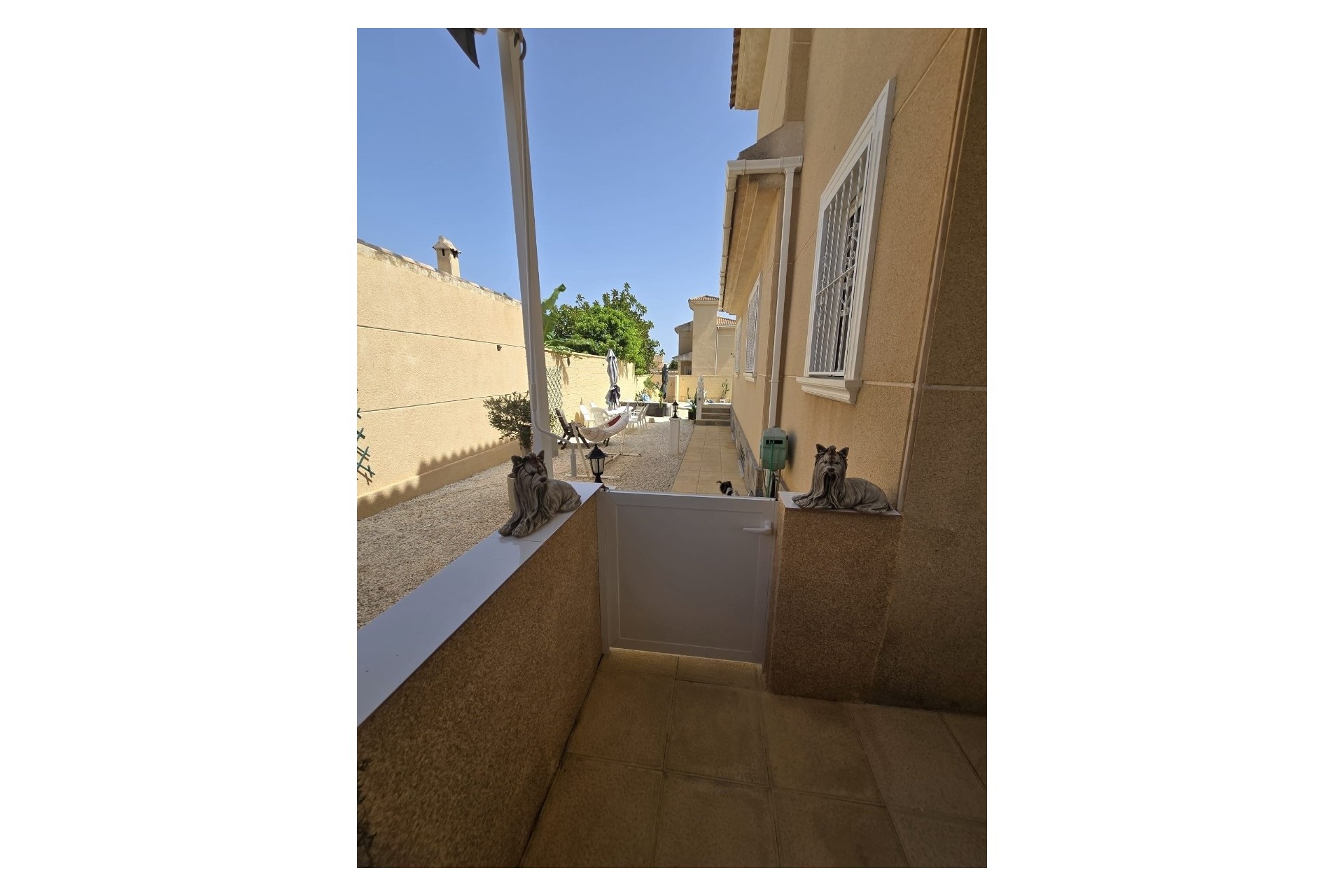 Venta - Chalet Independiente -
Torrevieja - La Siesta