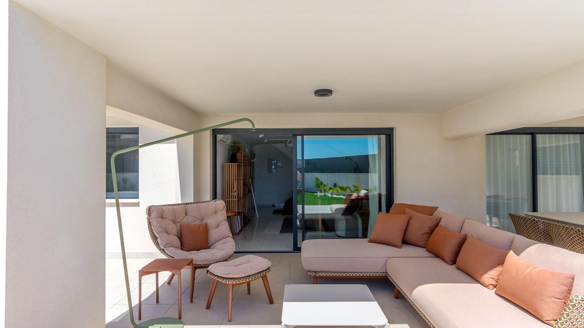 Venta - Chalet Independiente -
Torrevieja - La veleta