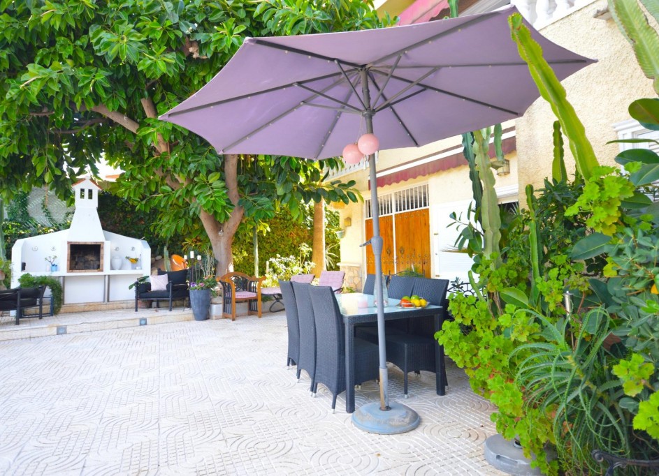 Venta - Chalet Independiente -
Torrevieja - La veleta