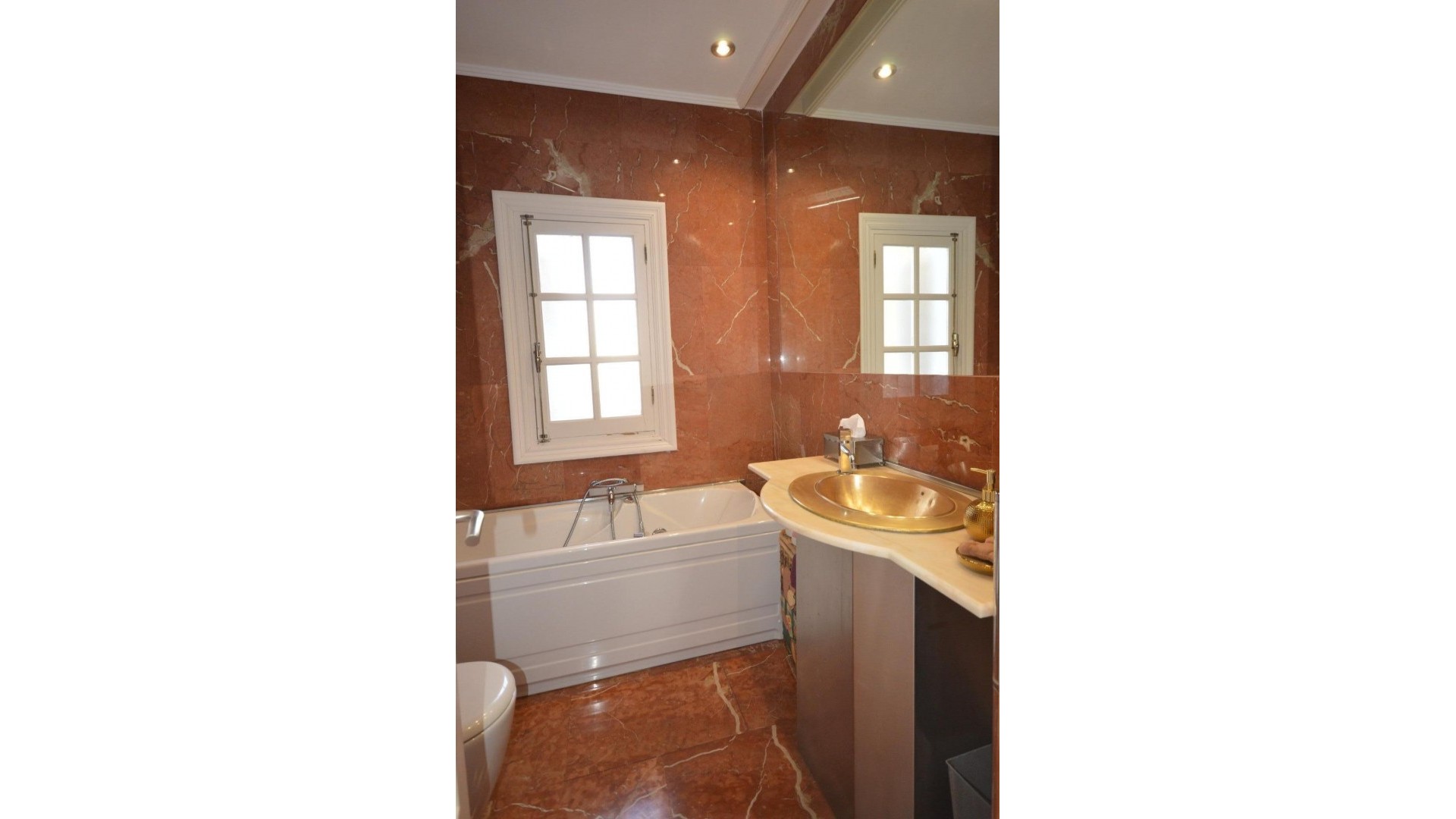 Venta - Chalet Independiente -
Torrevieja - La veleta