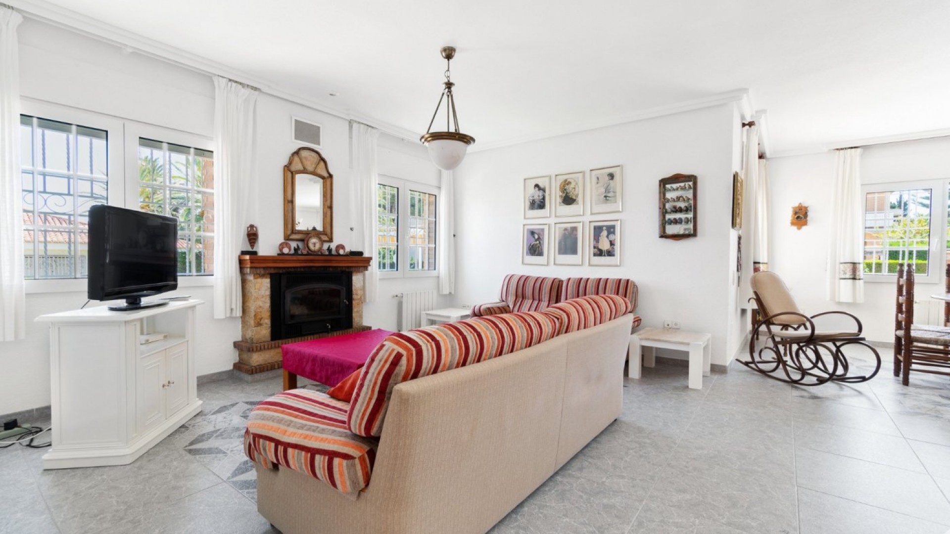 Venta - Chalet Independiente -
Torrevieja - La veleta