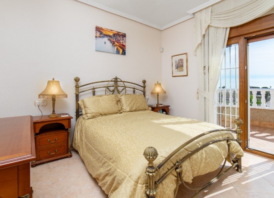 Venta - Chalet Independiente -
Torrevieja - Los altos