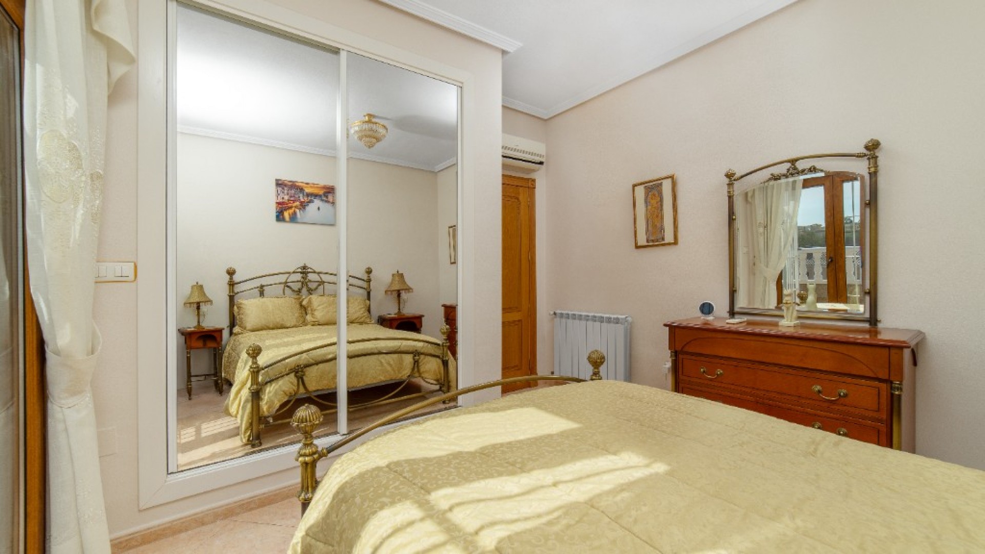 Venta - Chalet Independiente -
Torrevieja - Los altos